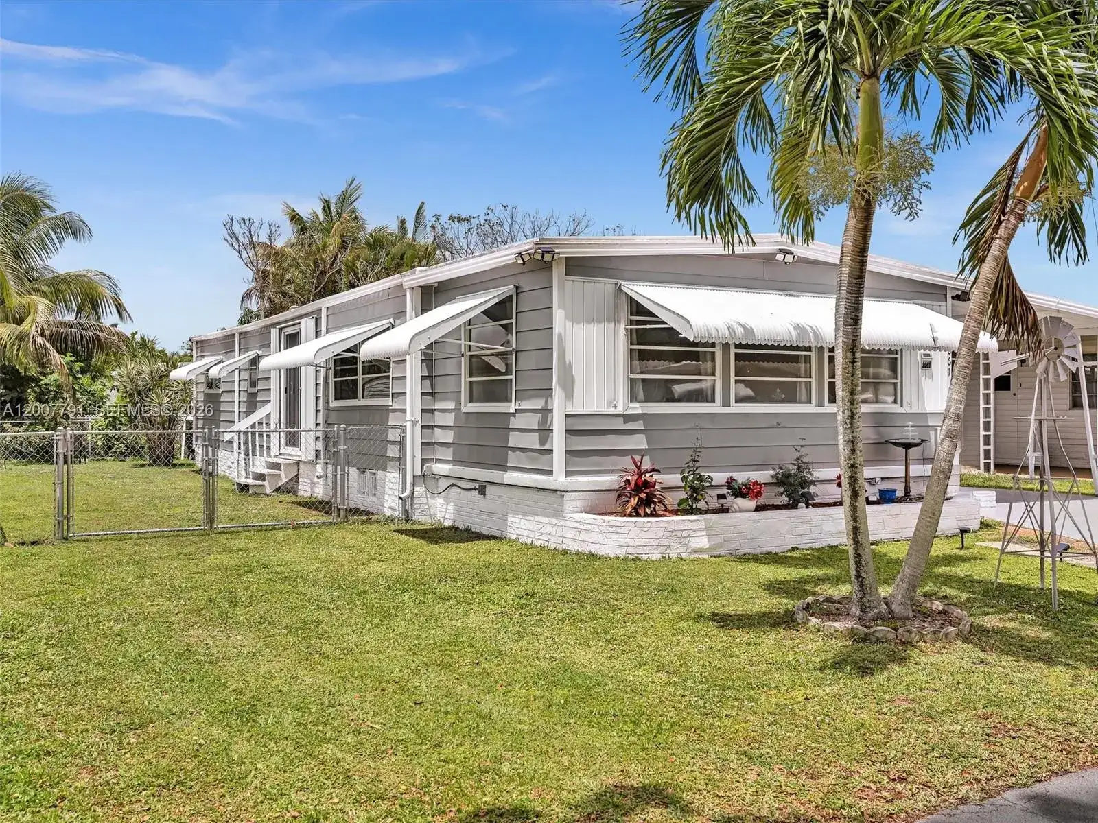 2061 SW 83rd Ave, Davie FL 33324 photo 3