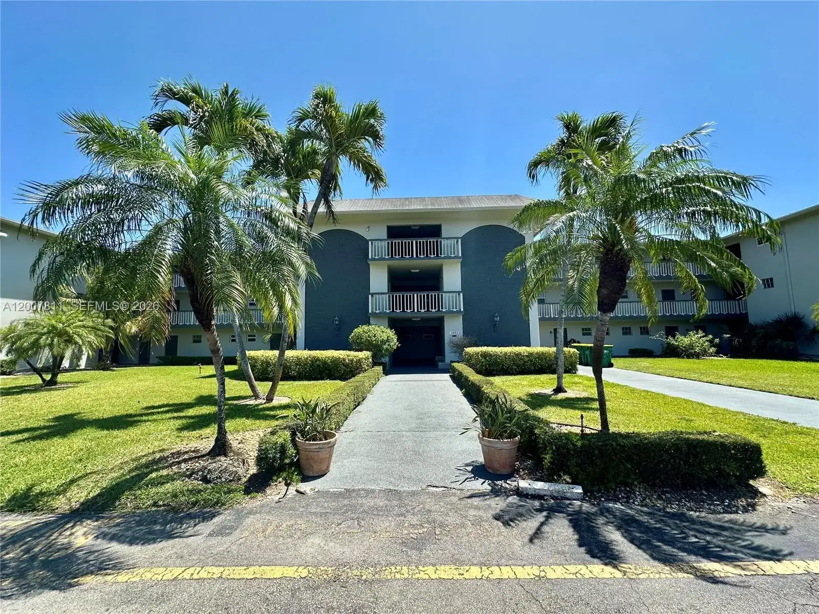 1001 Hillcrest Ct # 306, Hollywood FL 33021 photo 5