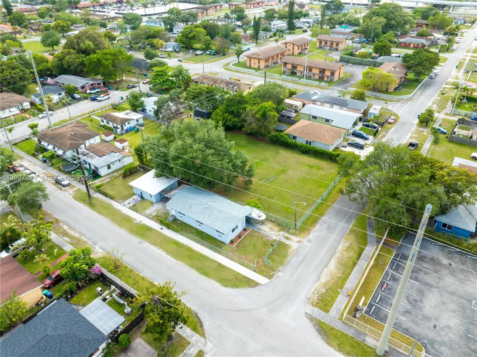 2406 NW 67th St, Miami FL 33147