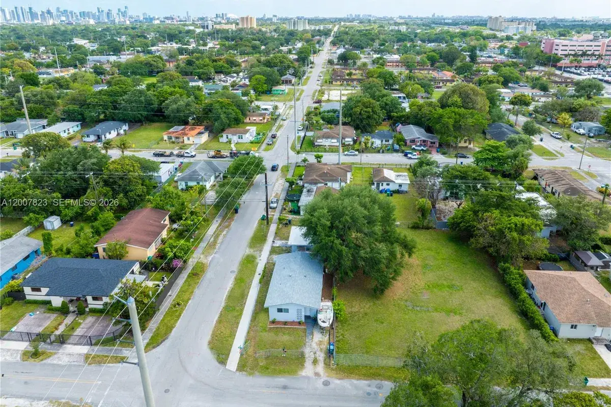 2406 NW 67th St, Miami FL 33147