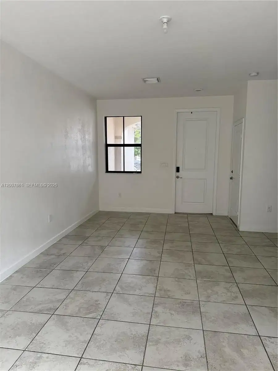 25180 SW 114th Ave # 10, Homestead FL 33032 photo 2