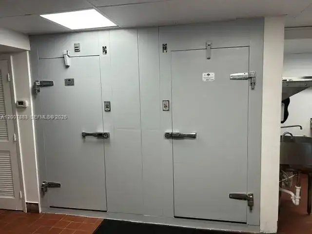 929 Collins Ave, Miami Beach FL 33139 photo 5