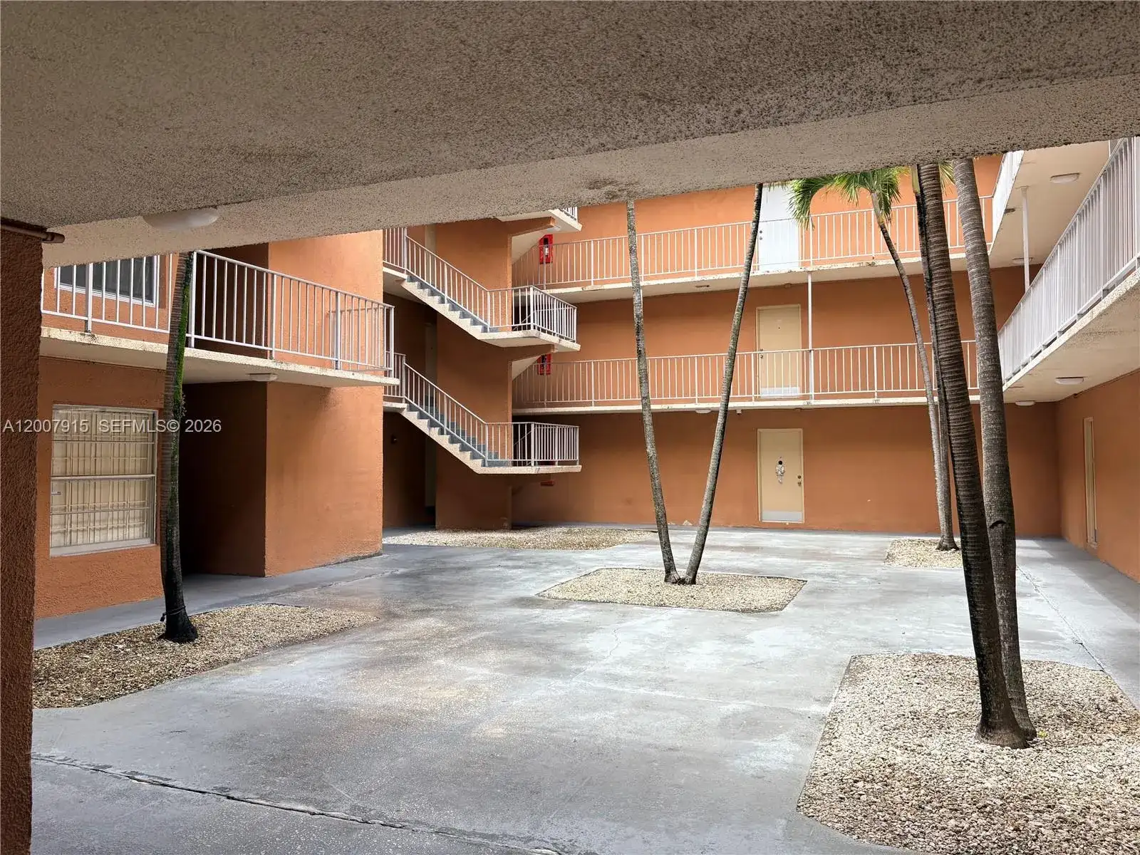 17600 NW 68th Ave # B2004, Hialeah FL 33015 photo 3