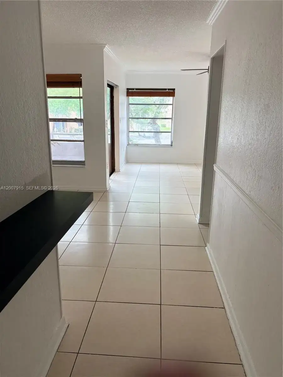 17600 NW 68th Ave # B2004, Hialeah FL 33015 photo 4