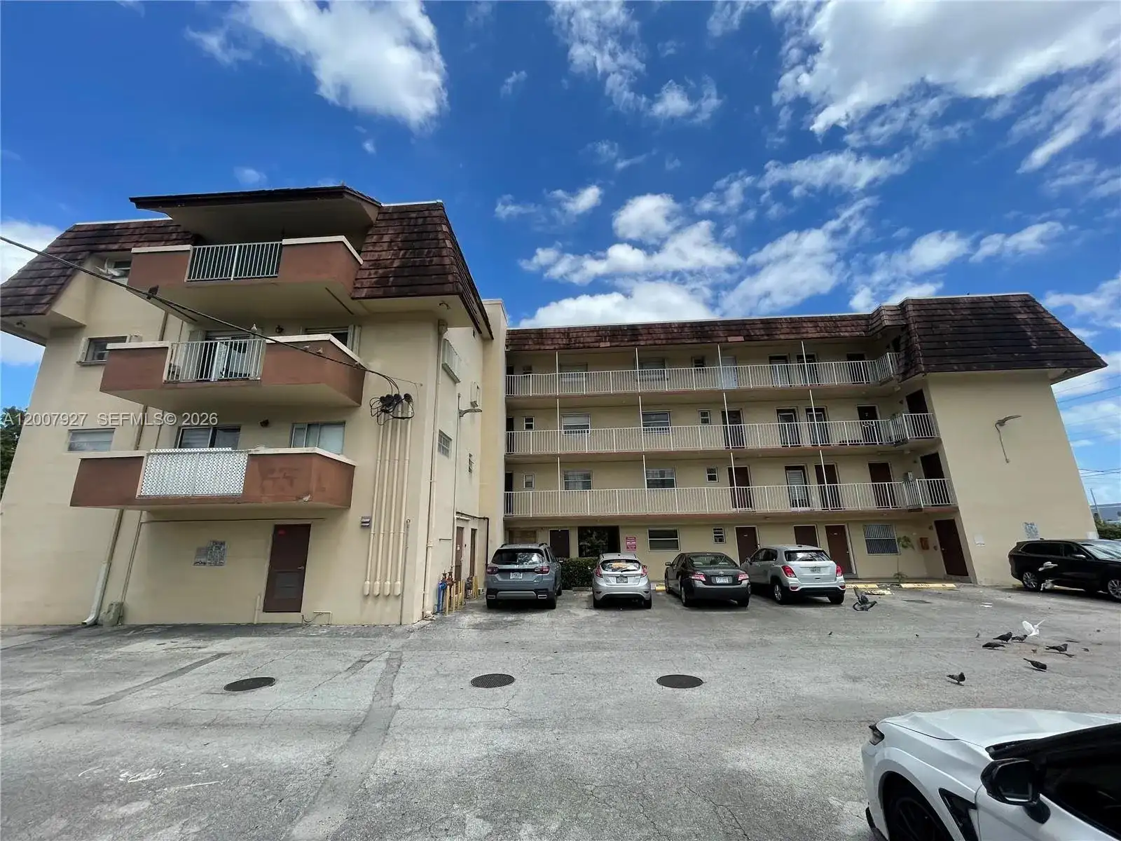 680 Miller Dr # W401, Miami Springs FL 33166 photo 2