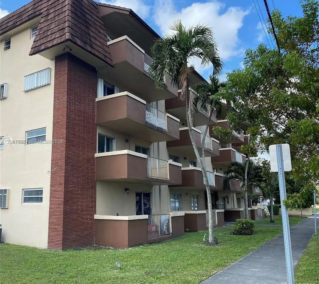680 Miller Dr # W401, Miami Springs FL 33166 photo 4