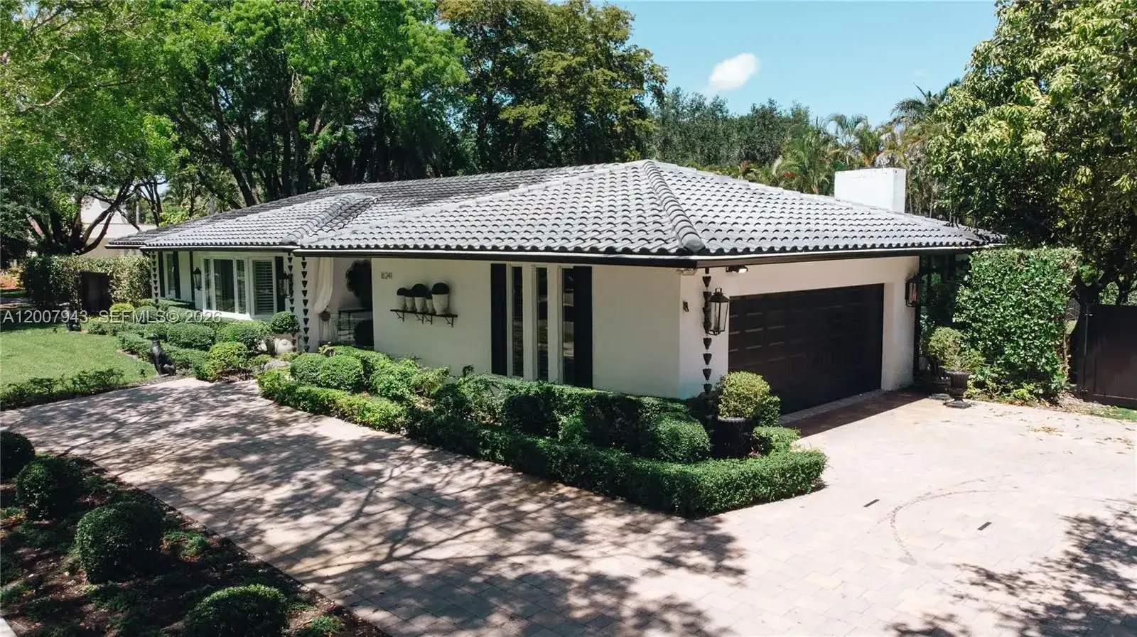16241 W Troon Cir, Miami Lakes FL 33014 photo 5