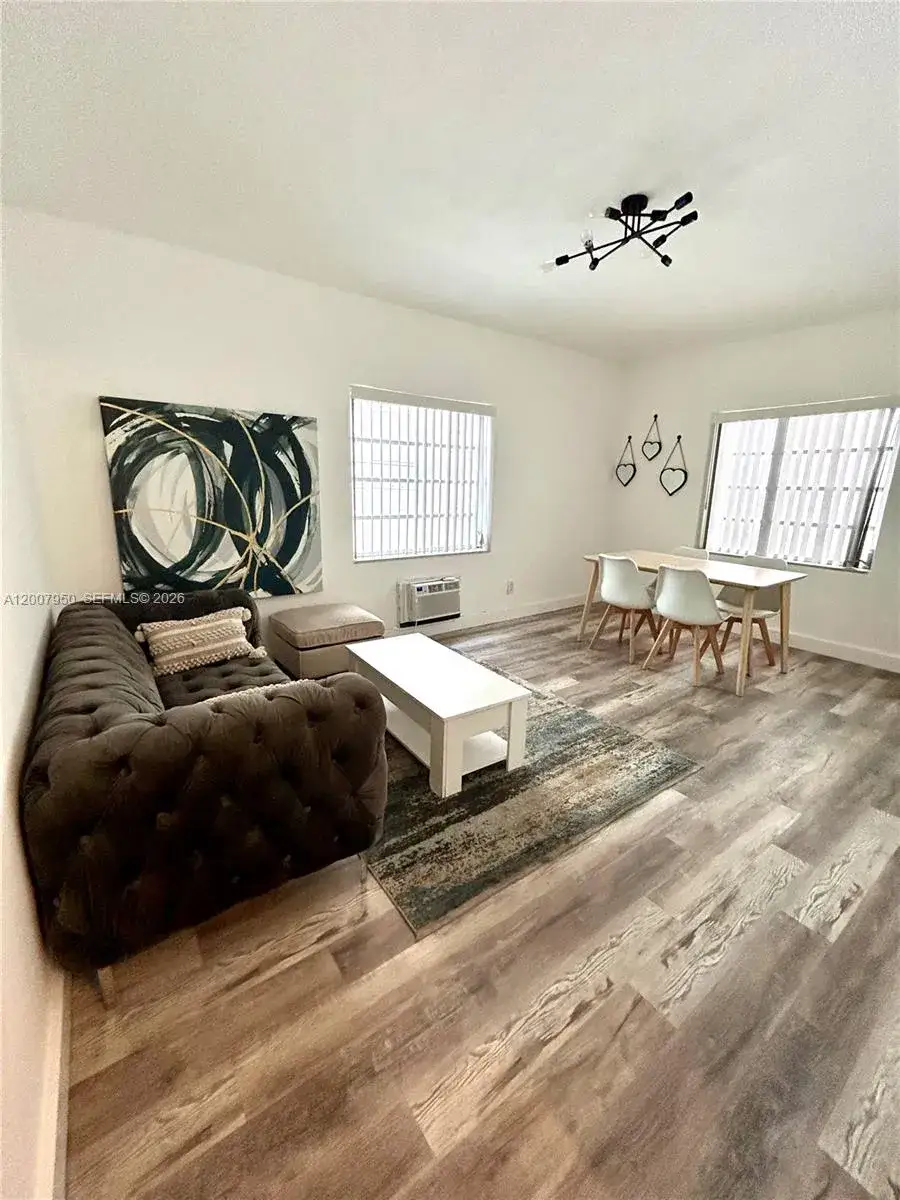 1 bedroom 1 bath Residential for sale at 215 30th St # 17, Miami Beach FL 33140