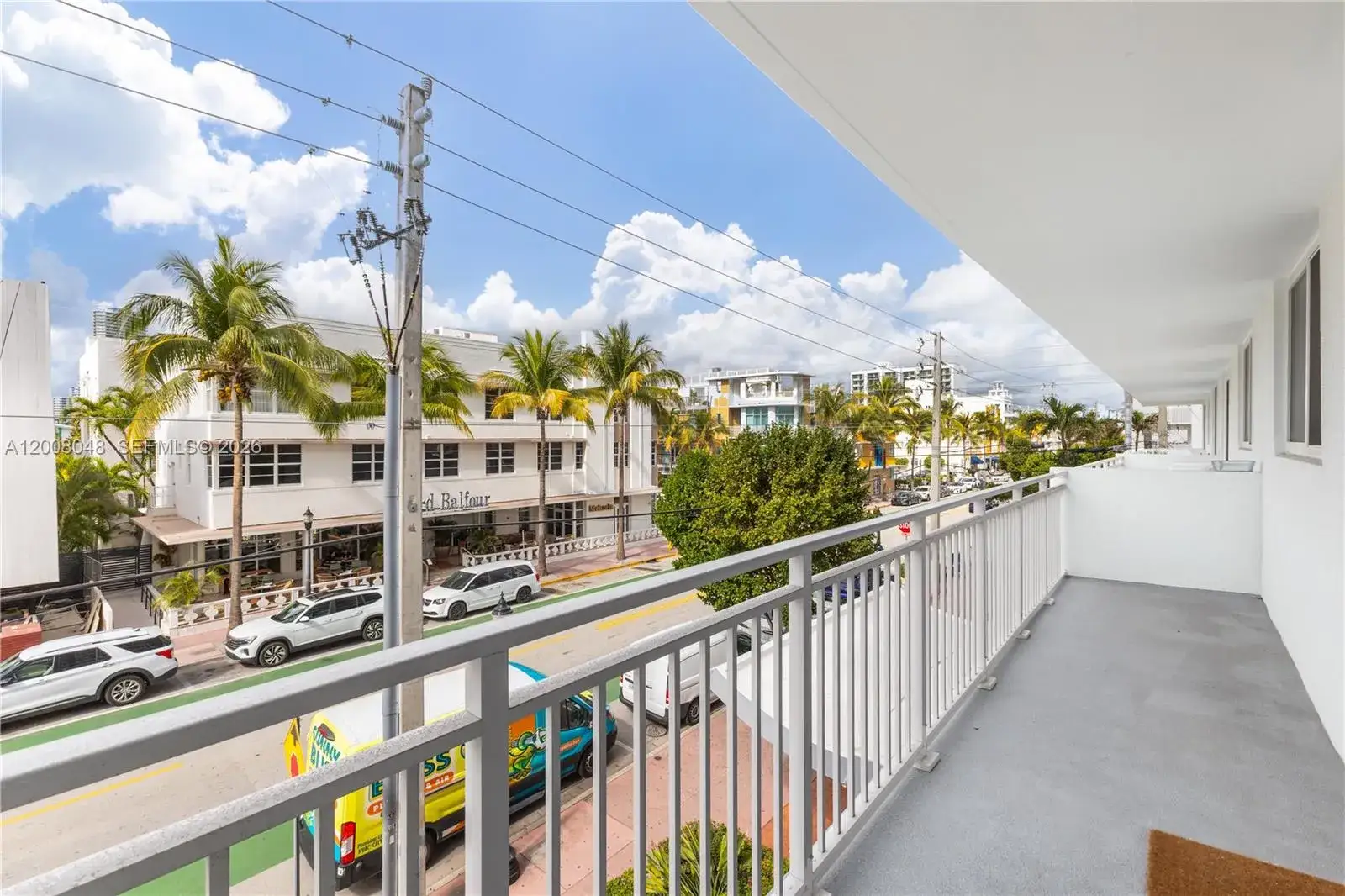 1 bedroom 1 bath Residential for sale at 345 Ocean Dr # 304, Miami Beach FL 33139