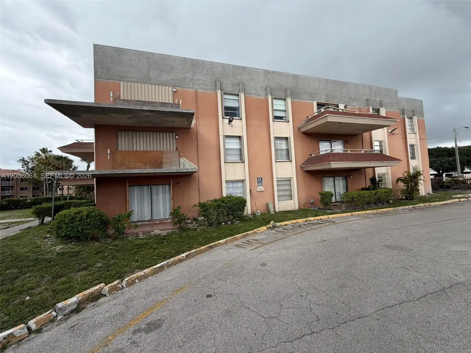 17650 NW 68th Ave # A2008, Hialeah FL 33015 photo 3