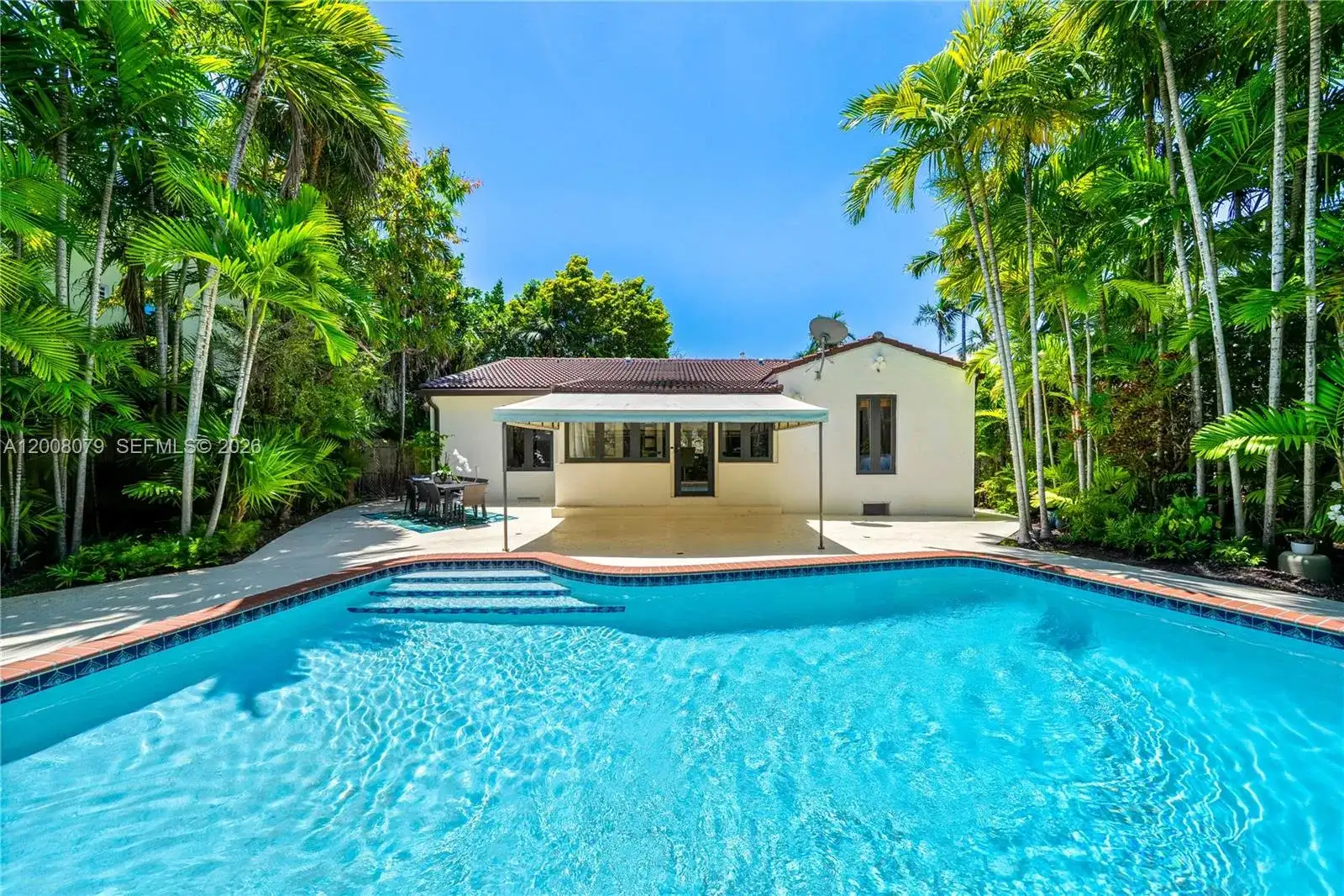 739 Lakeview Dr, Miami Beach FL 33140 photo 2