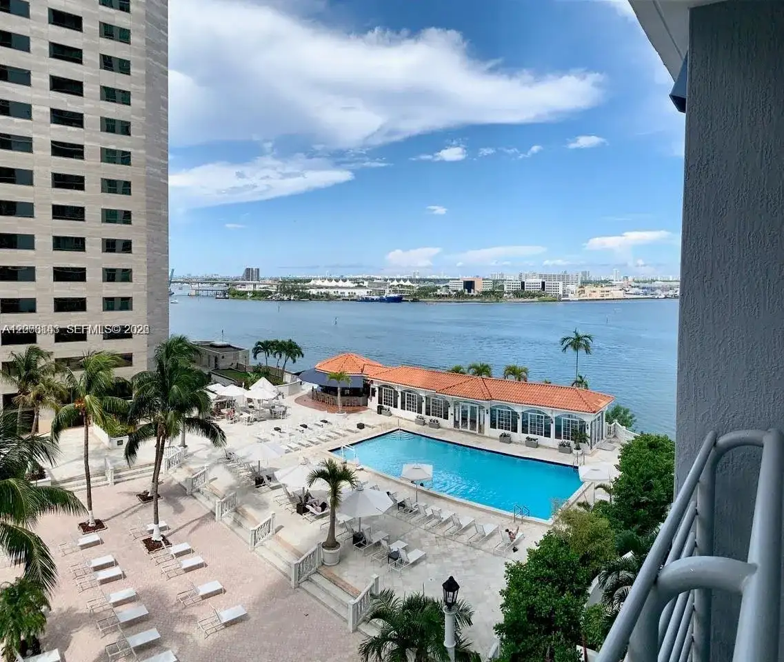 335 S Biscayne Blvd # 1106, Miami FL 33131 photo 2