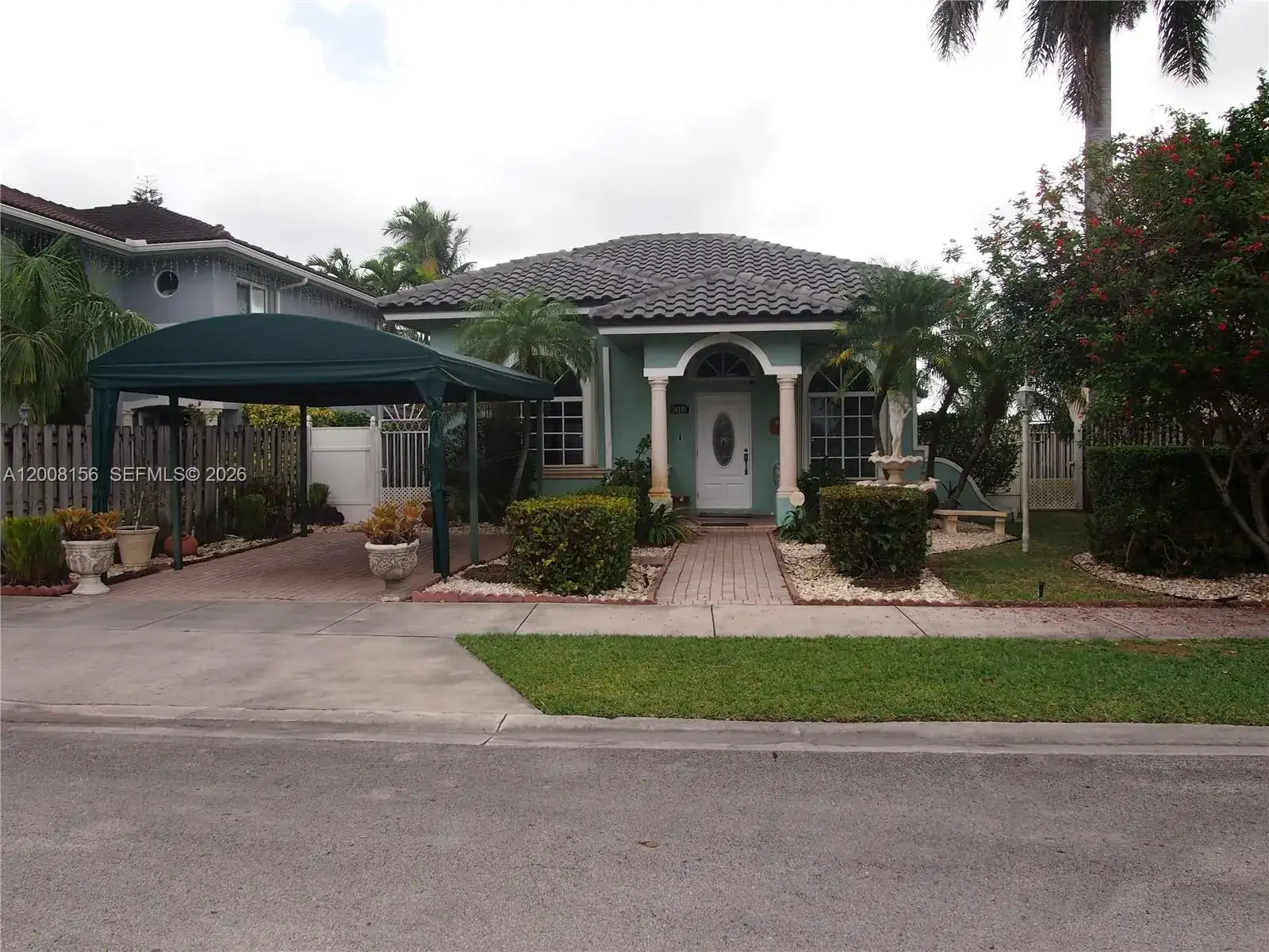 16181 SW 141st Ave, Miami FL 33177 photo 2