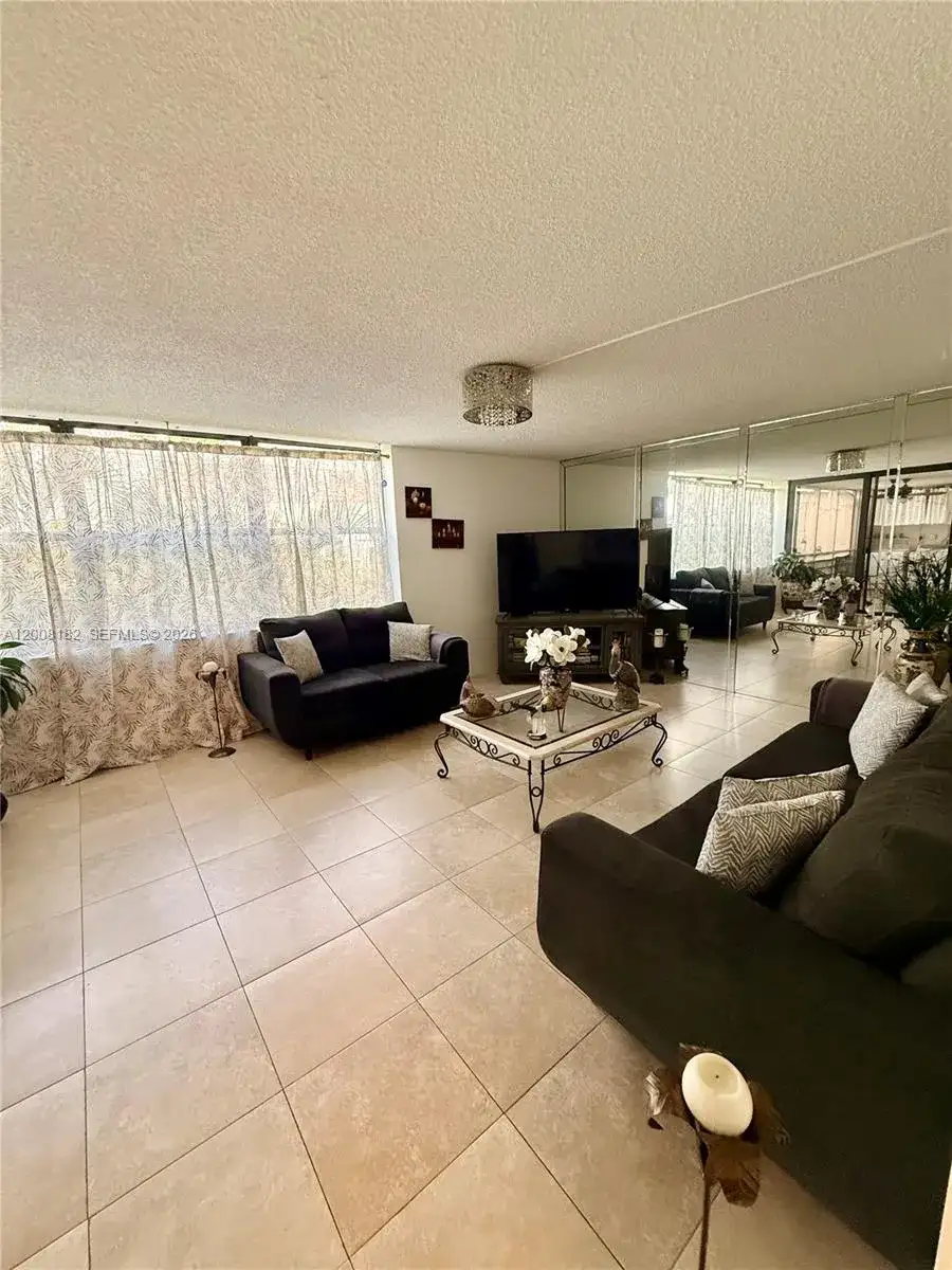 20381 NE 30th Ave # 7, Aventura FL 33180 photo 2