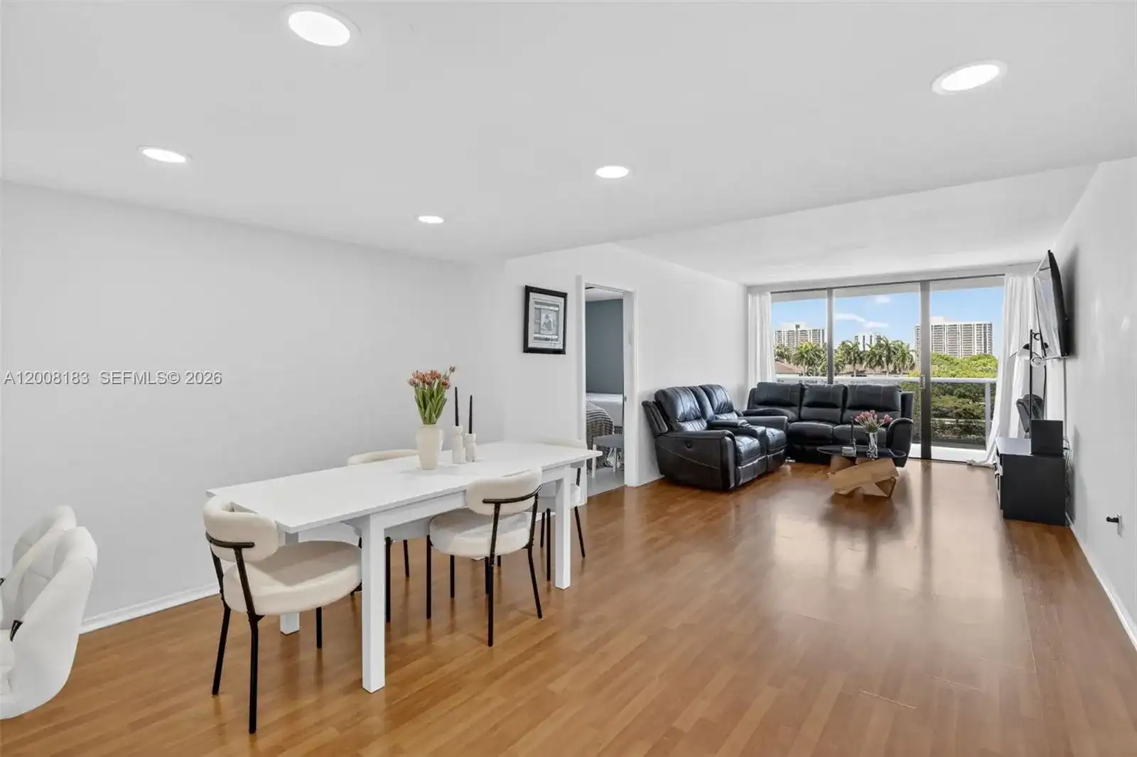 3675 N Country Club Dr # 410, Aventura FL 33180