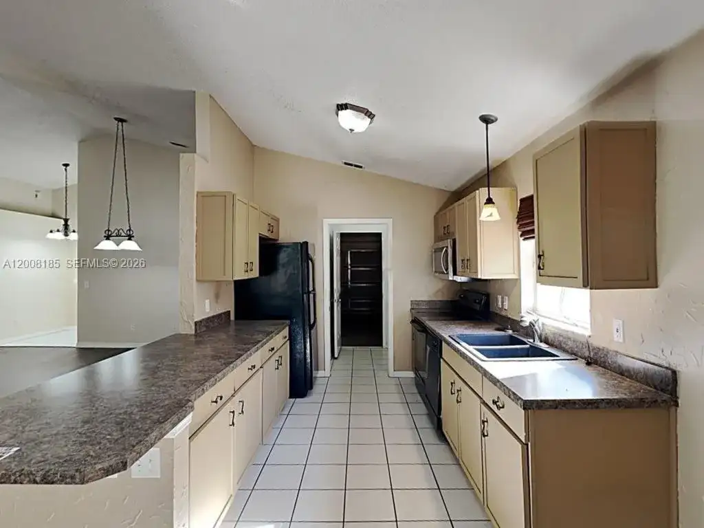 15970 SW 81st Ter, Miami FL 33193 photo 2