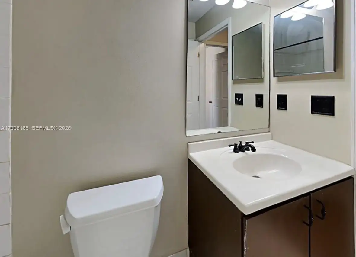 15970 SW 81st Ter, Miami FL 33193 photo 5