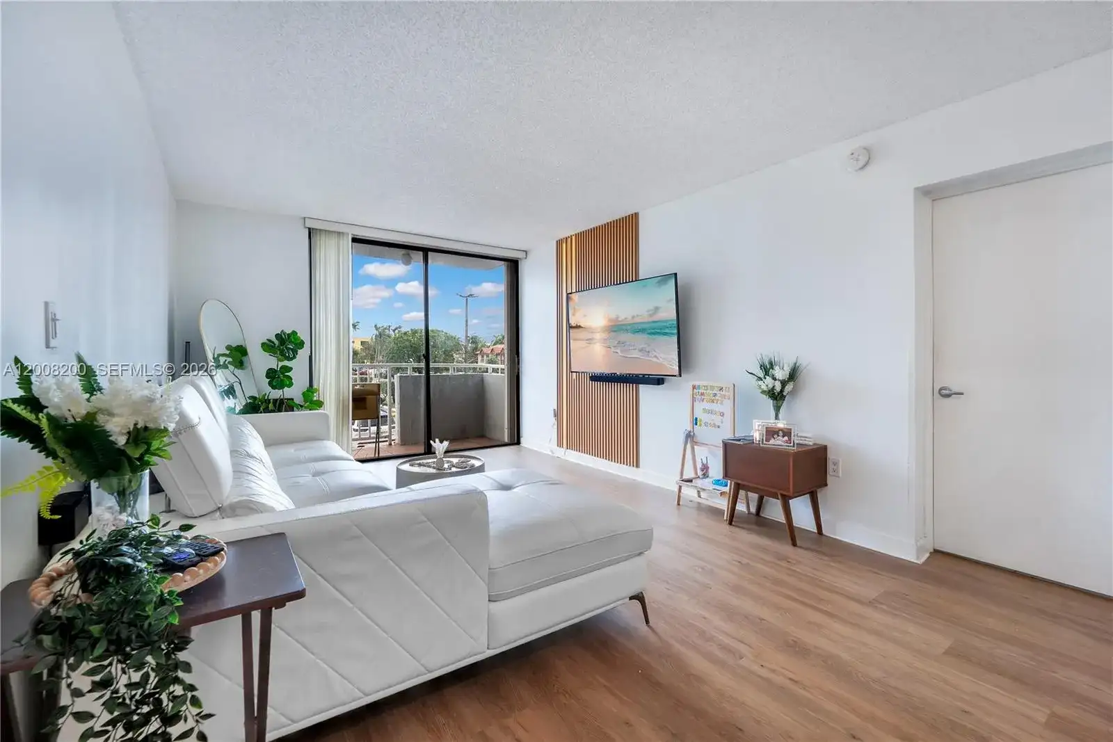 8261 NW 8th St # 231, Miami FL 33126 photo 4