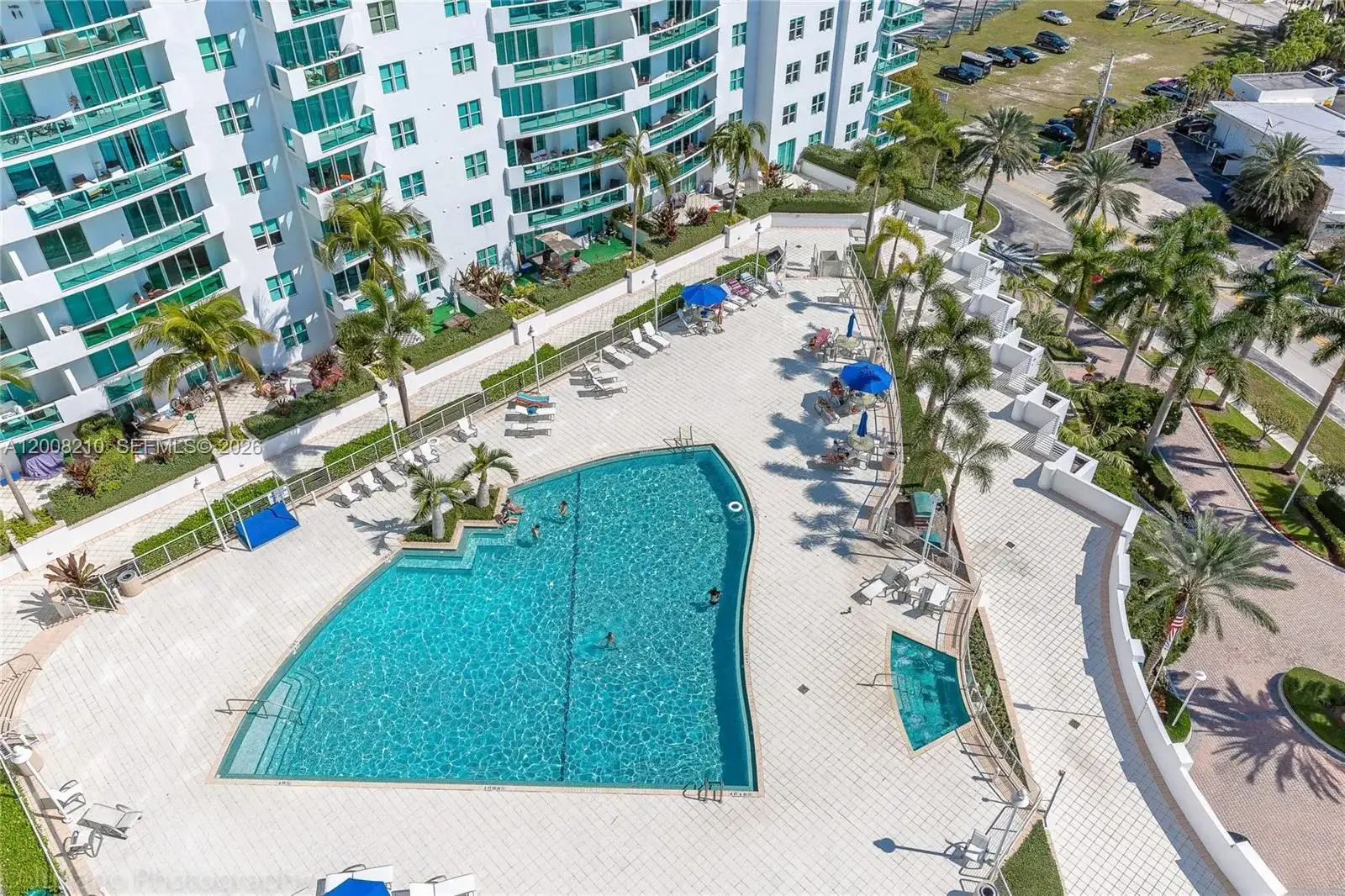 7900 Harbor Island Dr, North Bay Village FL 33141 photo 4
