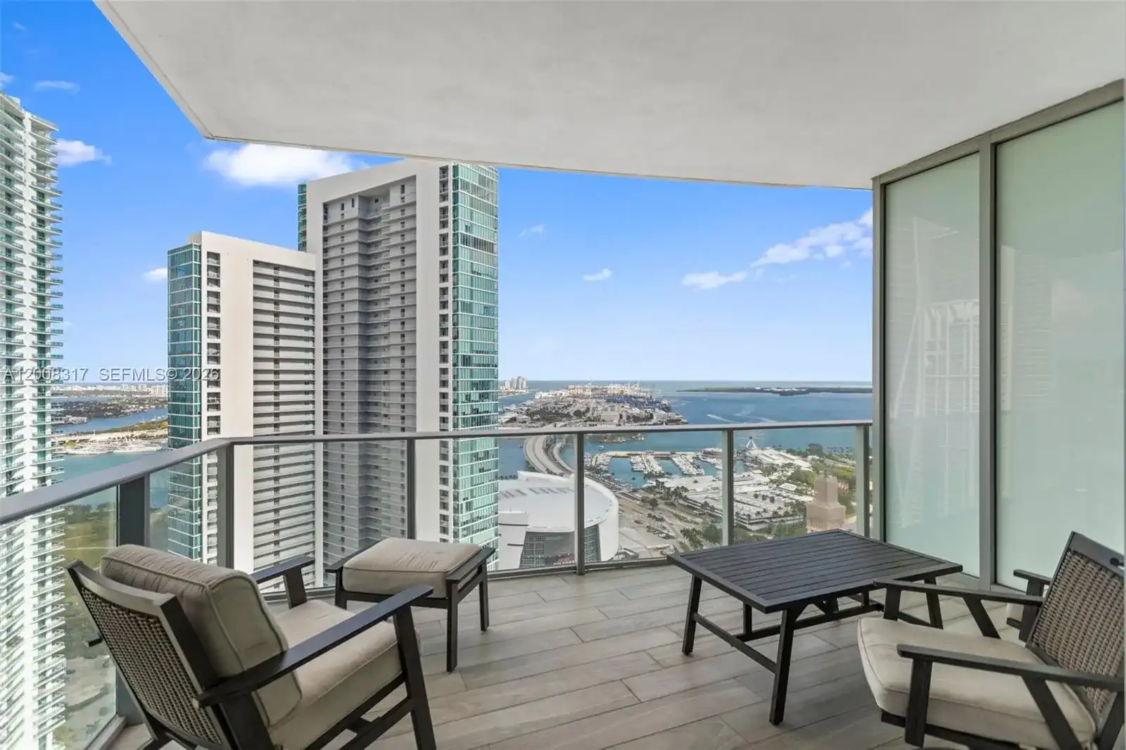 851 NE 1st Ave # 3707, Miami FL 33132