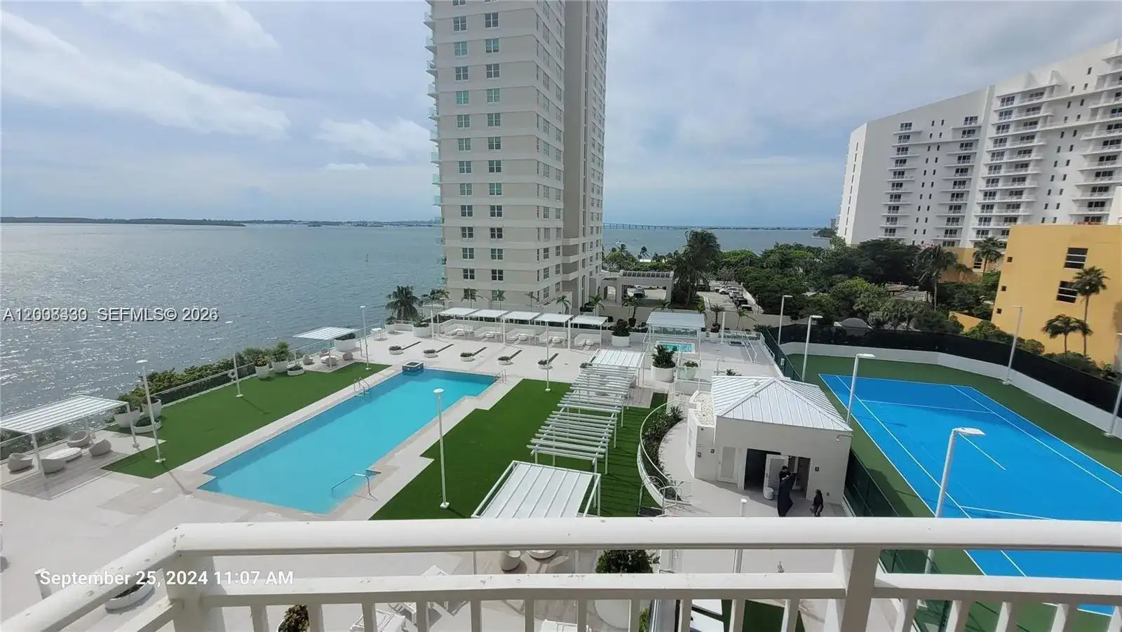 770 Claughton Island Dr # 810, Miami FL 33131 photo 2