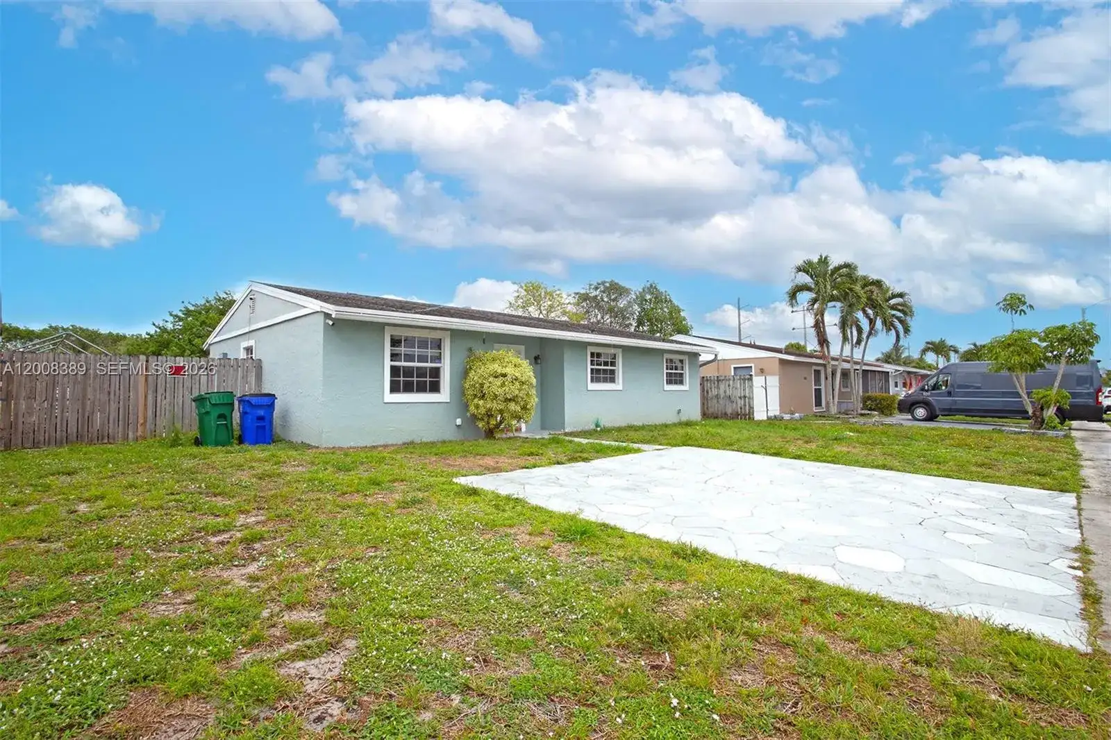 7471 SW 1st St, Margate FL 33068 photo 2