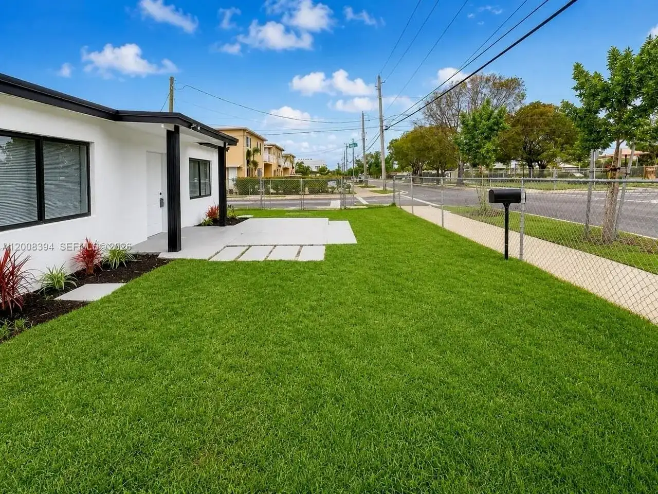 1305 NW 5th Ave, Florida City FL 33034 photo 2