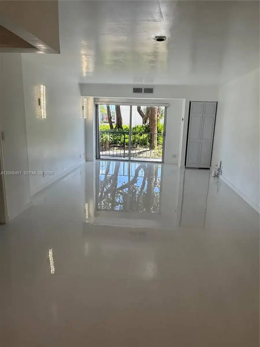 1625 SE 10th Ave # 101, Fort Lauderdale FL 33316 photo 4