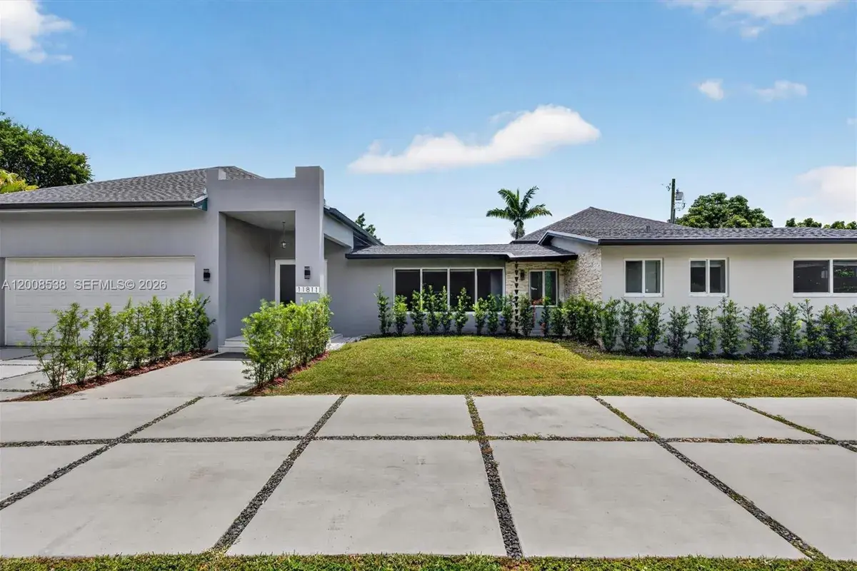 11811 SW 82nd Rd, Miami FL 33156