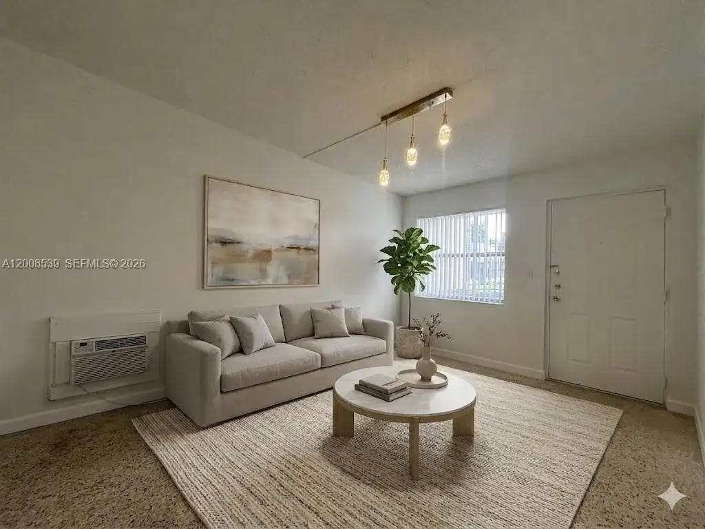 142 SW 18th Ave # 20, Miami FL 33135 photo 2