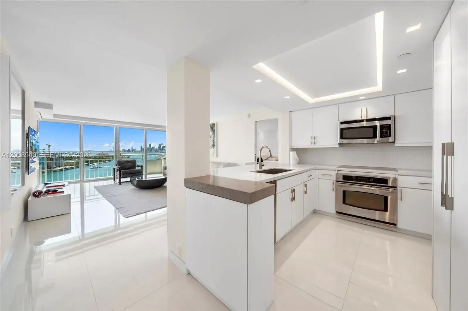 400 S Pointe Dr # 2101, Miami Beach FL 33139 photo 5