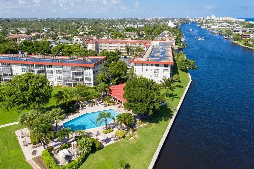 3050 NE 48th Ct # 405, Lighthouse Point FL 33064 photo 4
