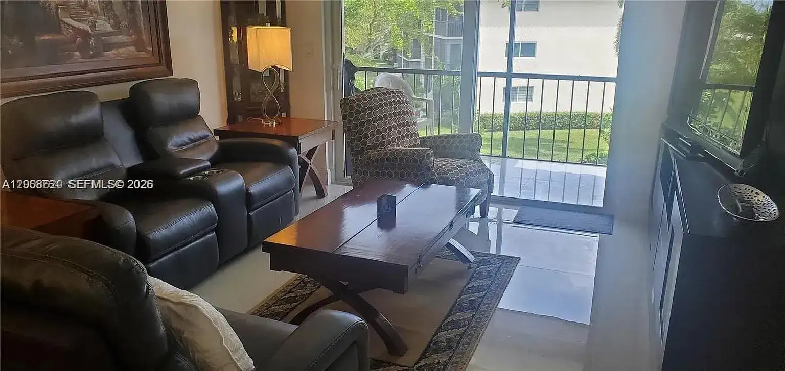 9720 S Hollybrook Lake Dr # 303, Pembroke Pines FL 33025 photo 3