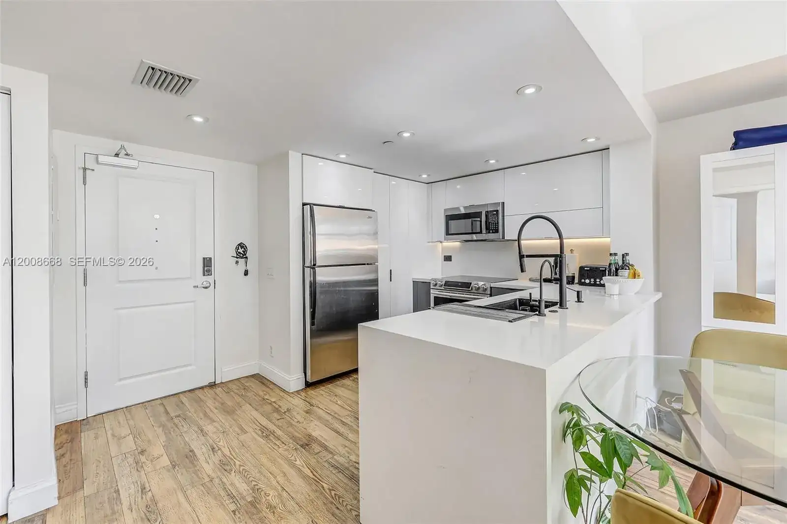 111 E Flagler St # 708, Miami FL 33131 photo 5