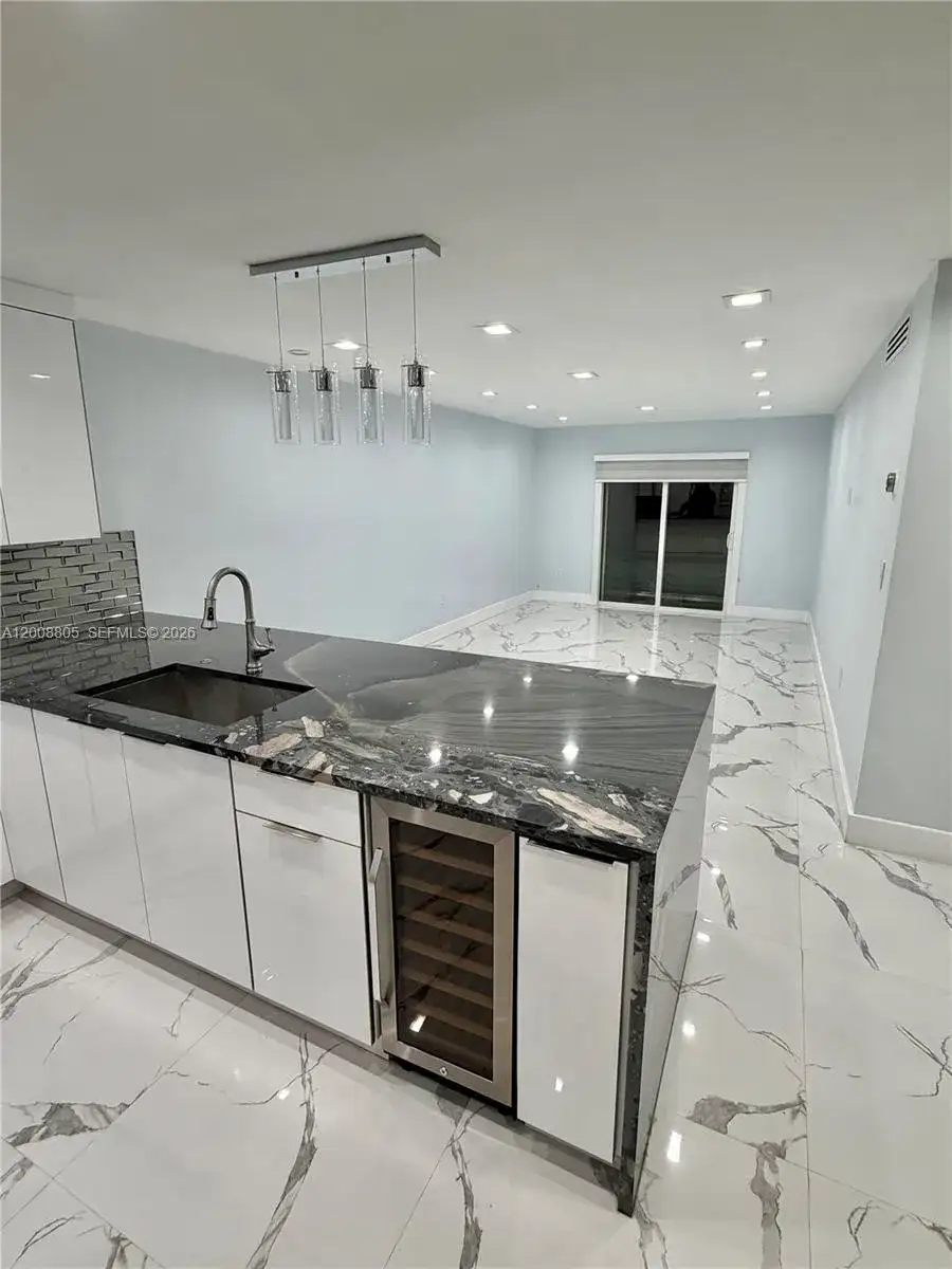1100 W 35th St # 4, Hialeah FL 33012 photo 2
