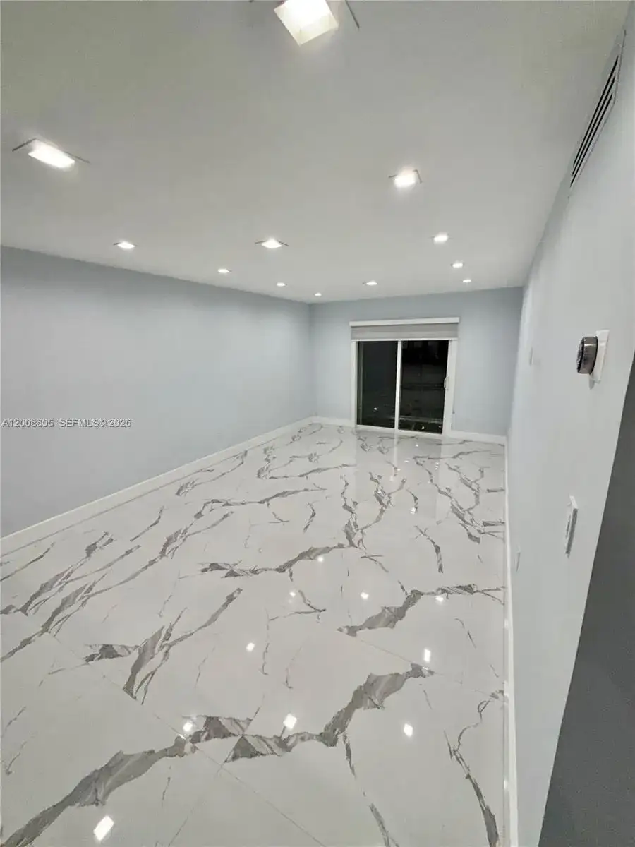 1100 W 35th St # 4, Hialeah FL 33012 photo 3