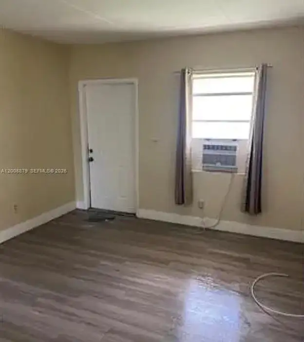 1109 SW 2nd St, Homestead FL 33030 photo 3