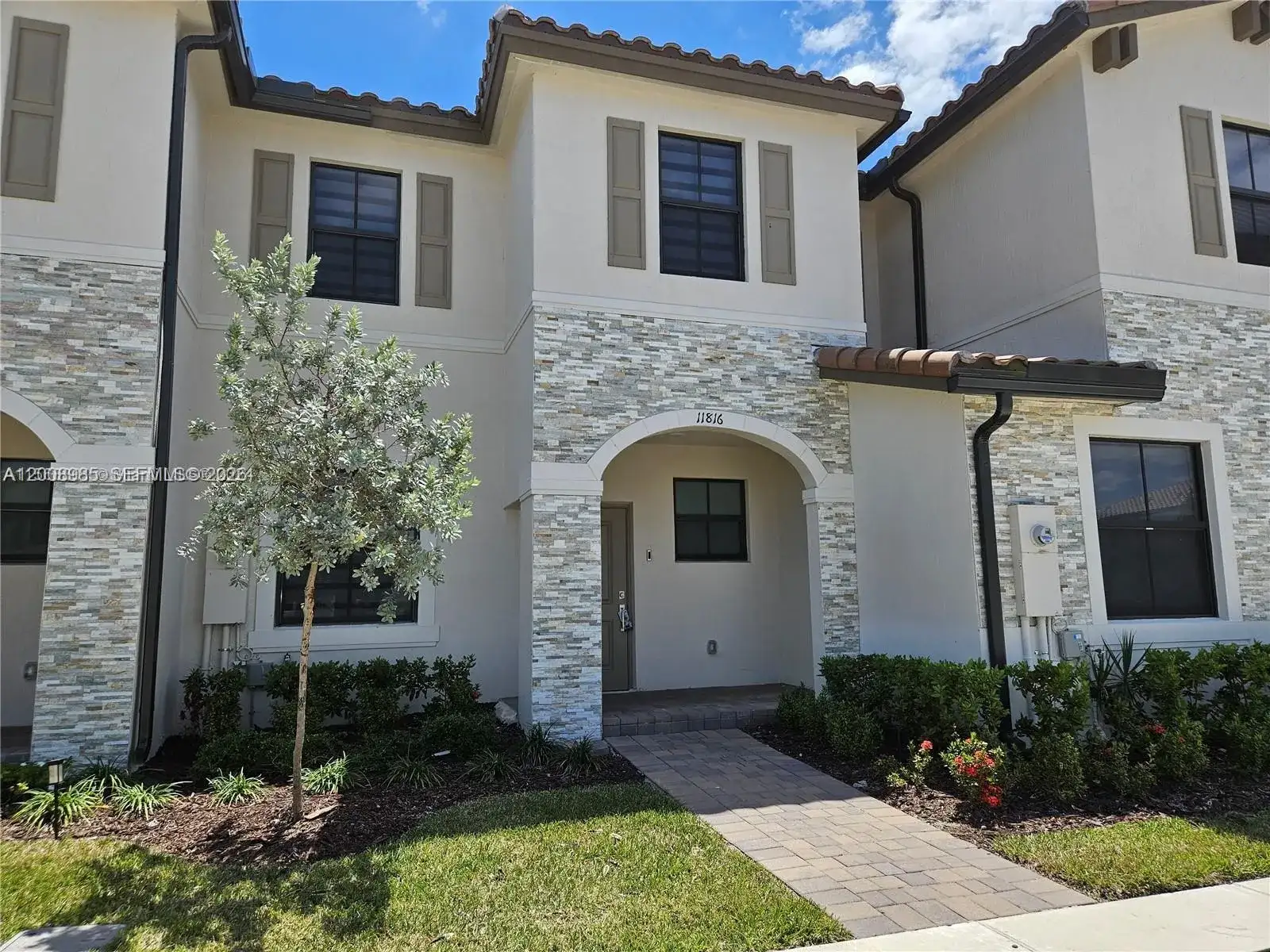 11816 SW 247th Ter, Homestead FL 33032 photo 2