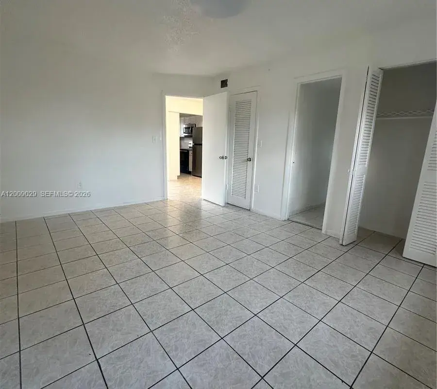 321 NE 1st Ct # 115, Hallandale Beach FL 33009
