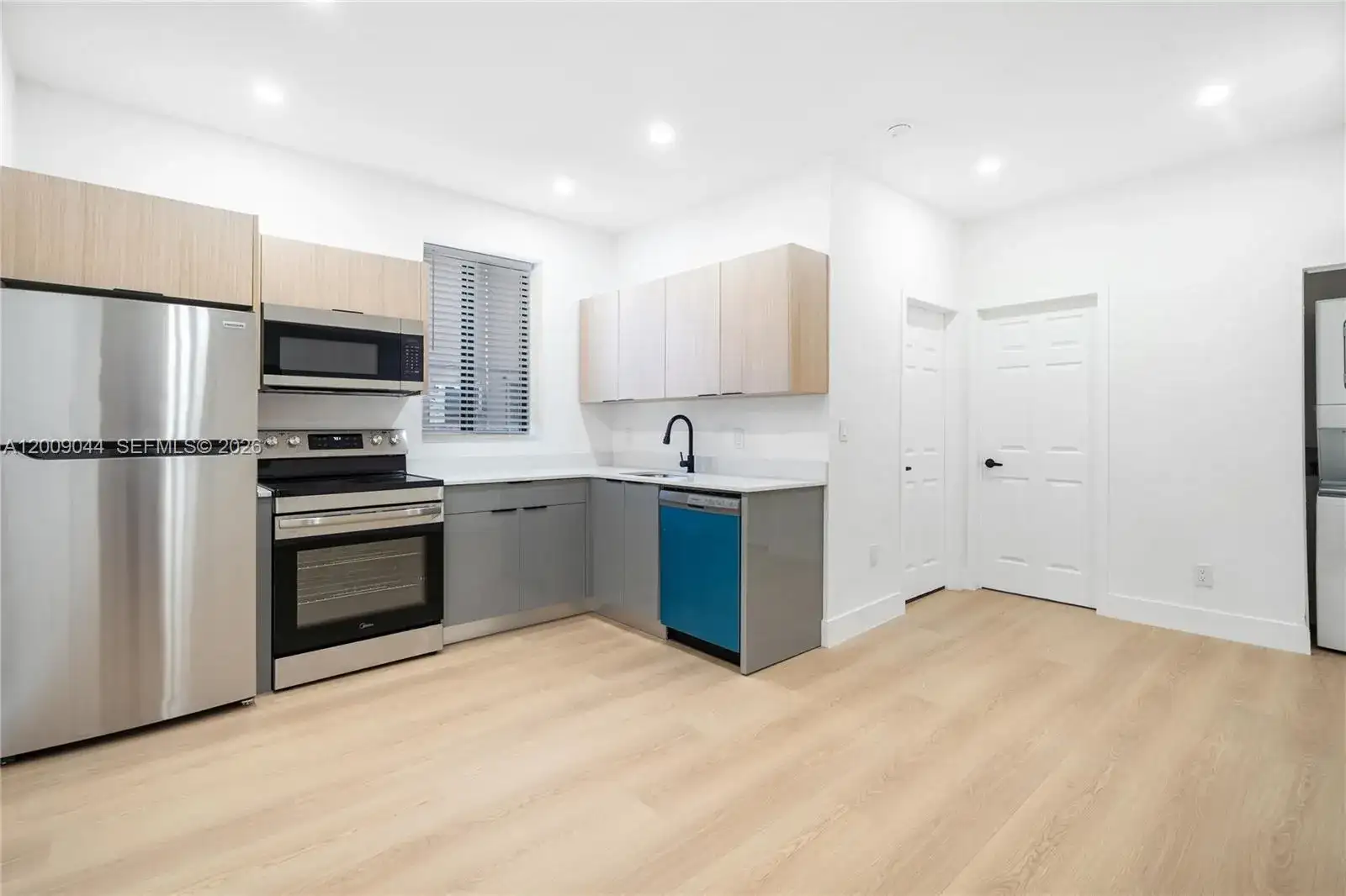 629 SW 10th Ave # 6, Miami FL 33130 photo 3