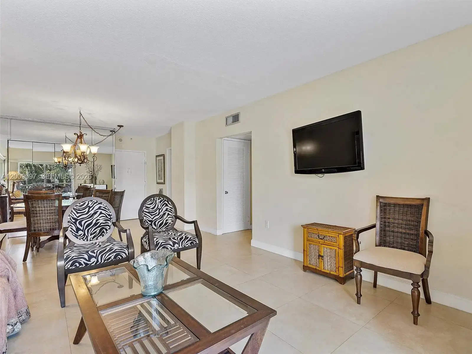 400 Kings Point Dr # 229, Sunny Isles Beach FL 33160 photo 2