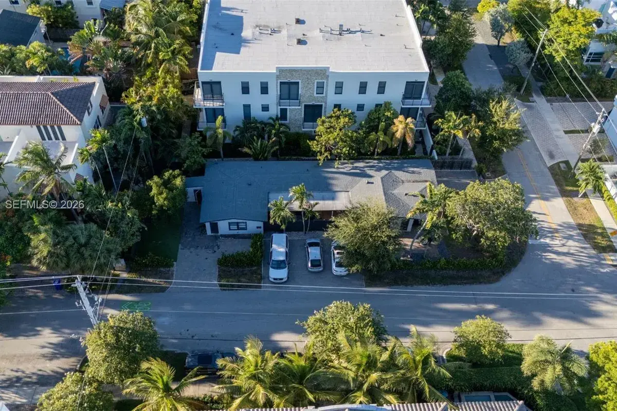 1615 NE 9TH ST, Fort Lauderdale FL 33304