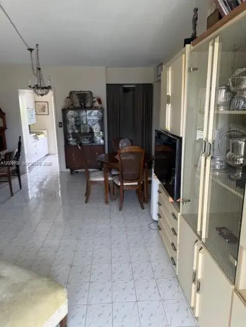 450 Golden Isles Dr # 2G, Hallandale Beach FL 33009