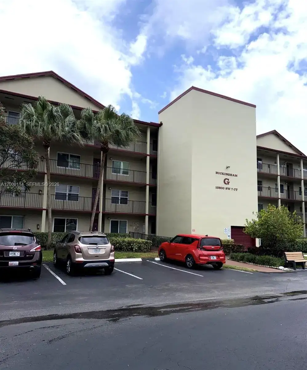 12800 SW 7th Ct # 102G, Pembroke Pines FL 33027
