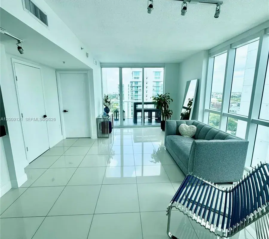 1871 NW S River Dr # 2005, Miami FL 33125