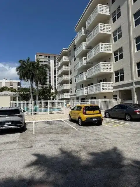 1901 S Ocean Dr # 207, Hollywood FL 33019 photo 2