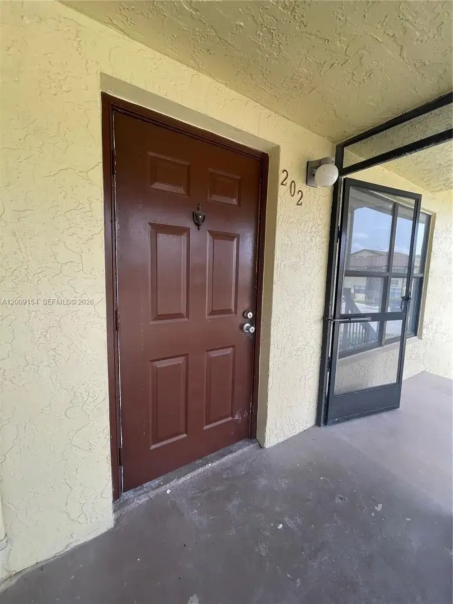 10016 Winding Lake Rd # 202, Sunrise FL 33351 photo 4