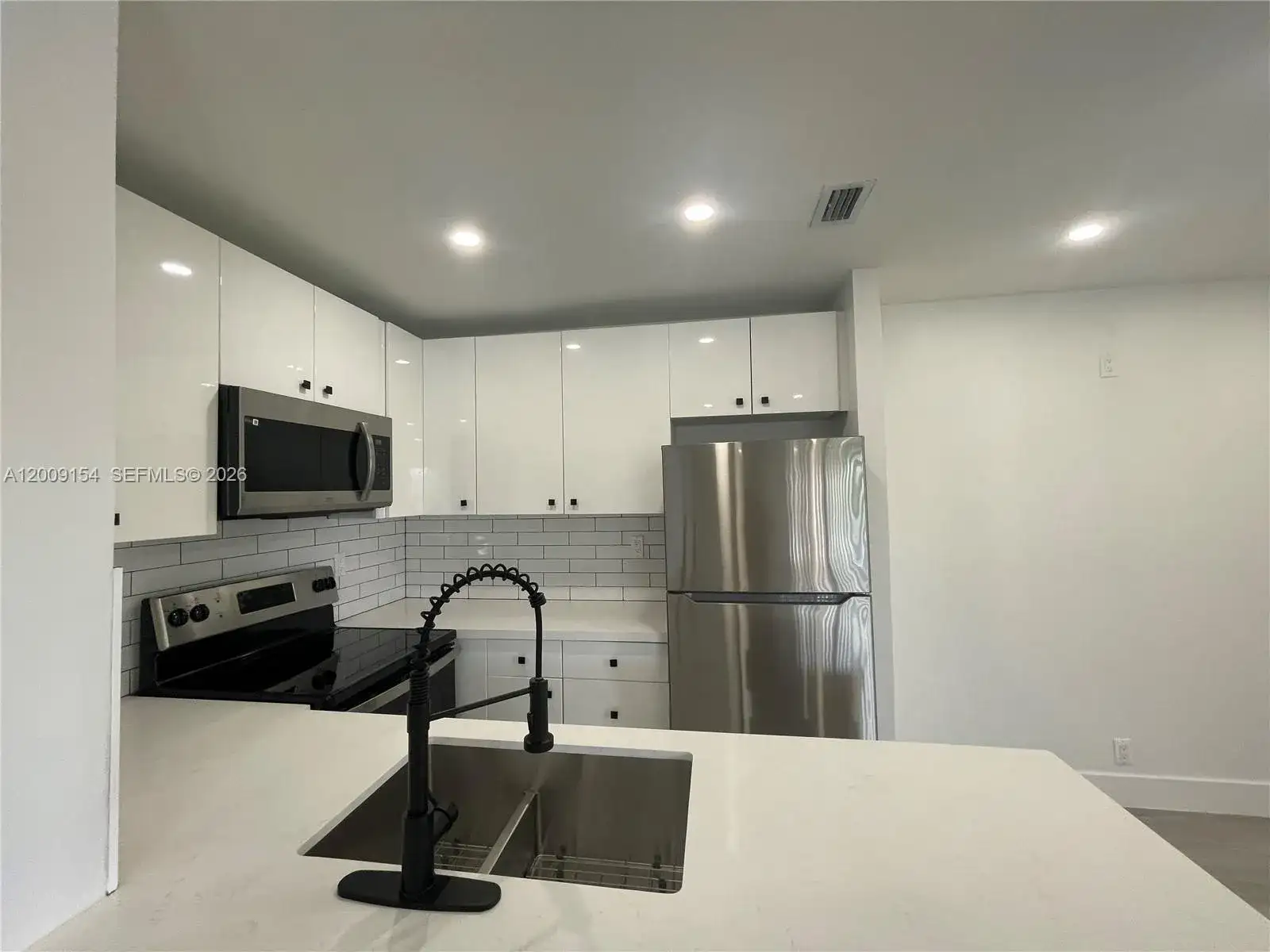 10016 Winding Lake Rd # 202, Sunrise FL 33351 photo 5