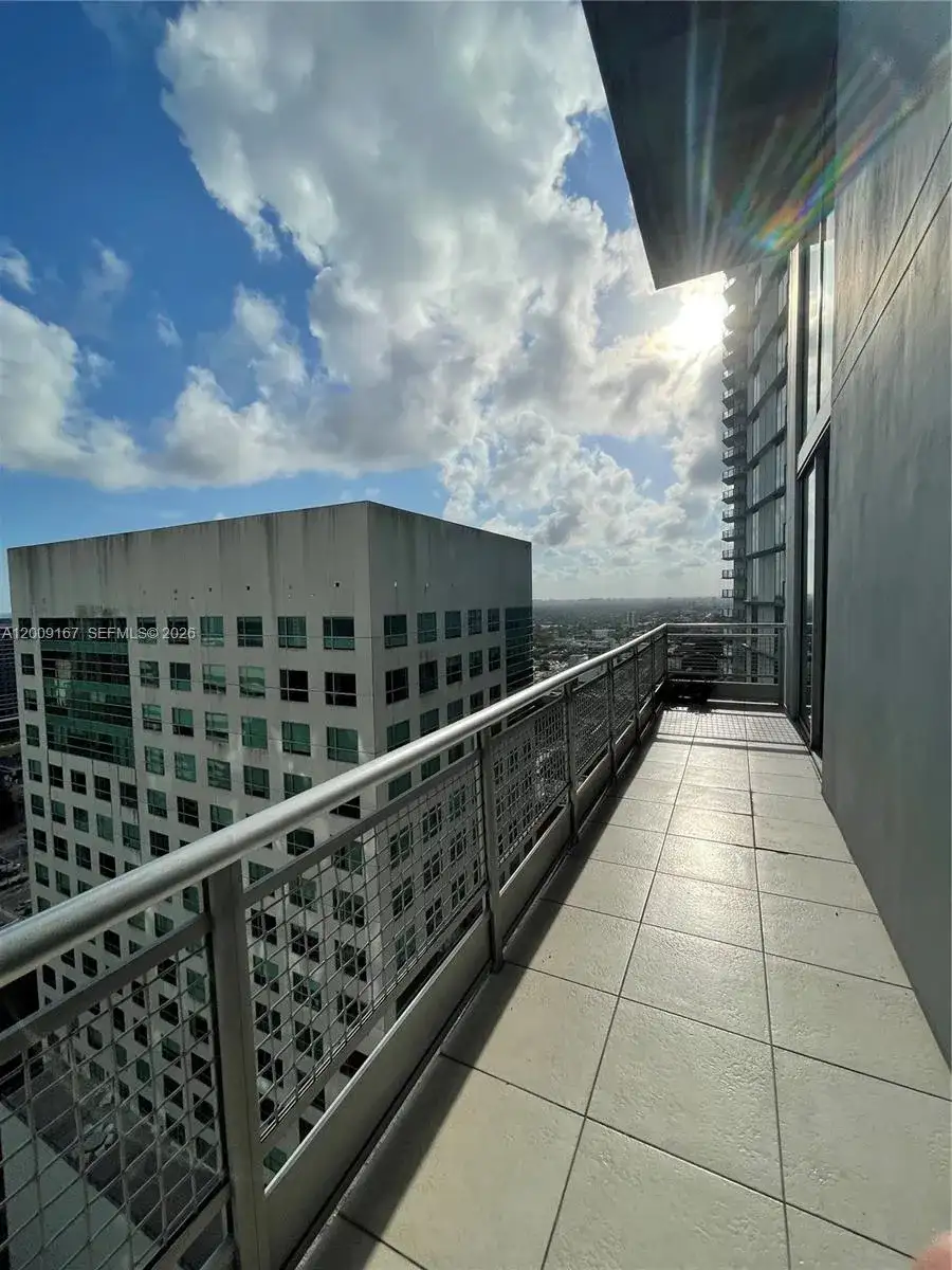 690 SW 1st Ct # 3115, Miami FL 33130 photo 4