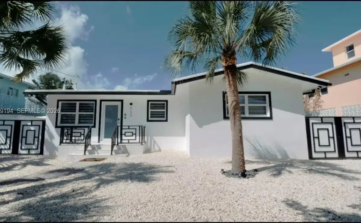 2133 Yellowtail Dr, Marathon FL 33050